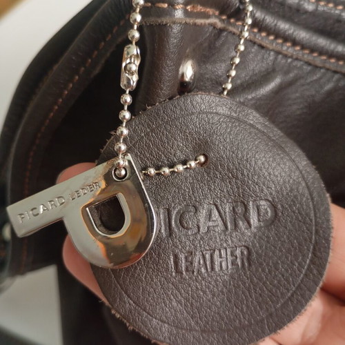Picard leather shoulder bag like new, chocolate color