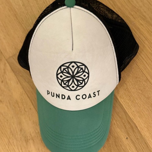 Punda Coast Jockey Hat like new, white and green