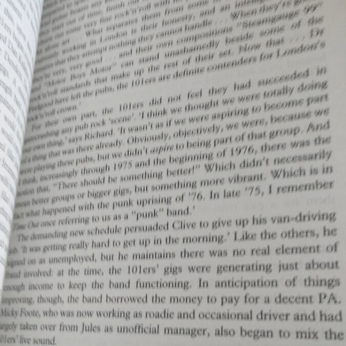 Last Gang in Town The Story and Myth of The Clash book like new