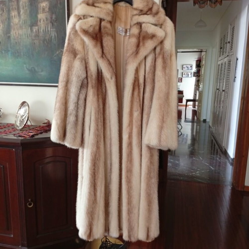 Mink fur coat like new, size medium, beige