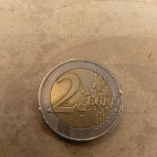 Greek 2€ commemorative coin 2009 used with minting errors