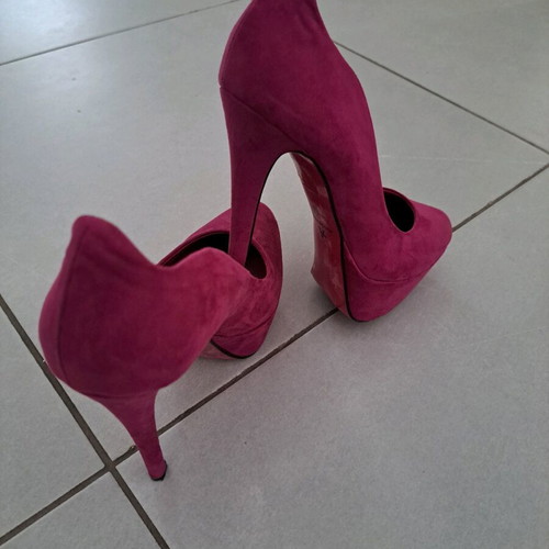 Suede pink pumps like new, size 38, Italian
