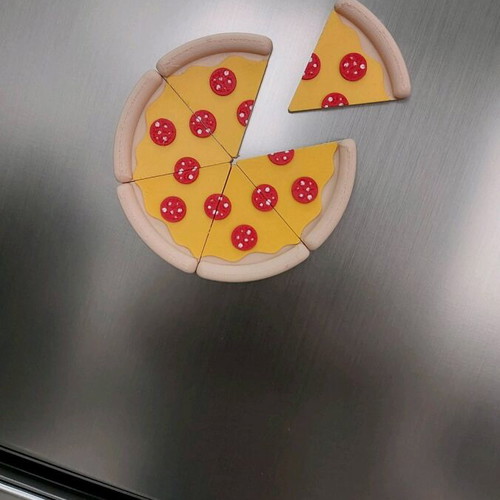 Pizza fridge magnets like new, pack of 6 pieces