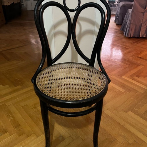 Classic wooden chairs used, pack of 3 pieces