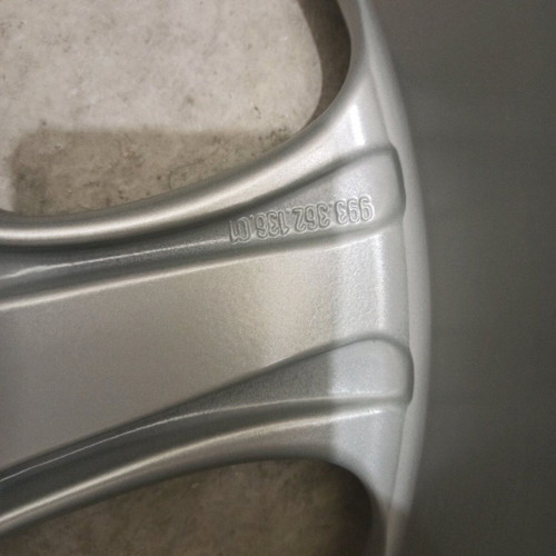 Porsche 911 (993/996) 18" rim new original item