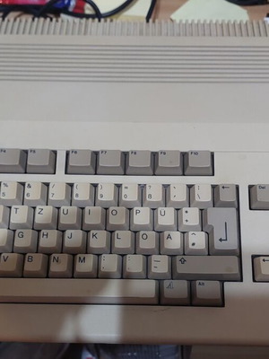 Amiga 500 Kickstart 1.2 used with original factory seal