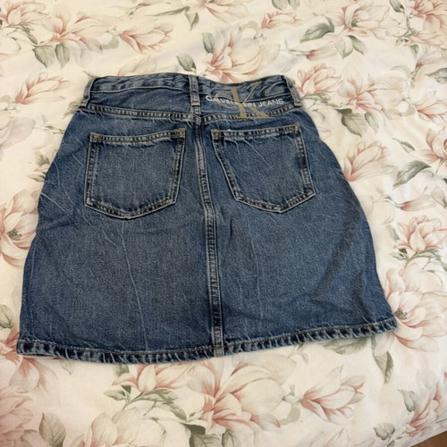 Calvin Klein denim skirt like new, size XS