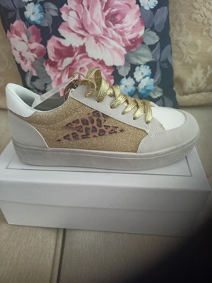 Jomix women's casual shoes size 39 new white and gold