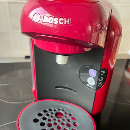 Bosch TAS1201 Tassimo Espresso Coffee Maker like new, red