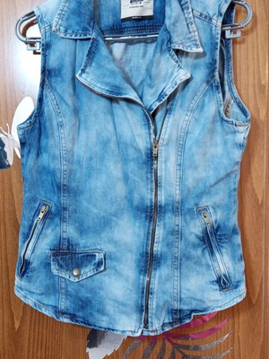 Αμανικό denim jacket Bershka σαν καινούργιο, μέγεθος S