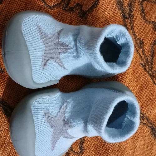 Step Ons sock shoes like new for 6-12 months