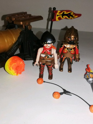Playmobil 70394 Novelmor used with missing parts