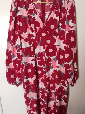 Floral midi dress size S like new, pink and red shades, slit