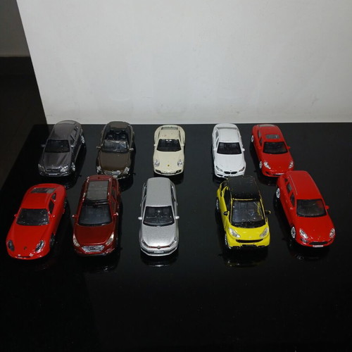 Metallic toy car set of 10 like new