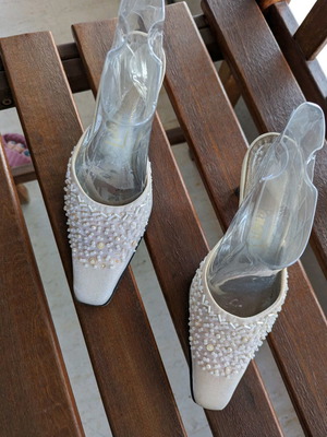 Mules white embroidered with heel size 37 used