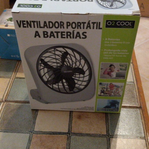 O2COOL 5-inch portable battery fan new