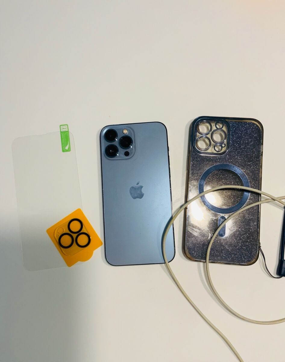 iPhone 13 Pro Max like new, blue, 128GB… - € 450,00 - Vendora.cy