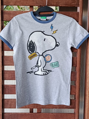 United Colors of Benetton Peanuts T-shirt like new, boys 10-11 years, gray