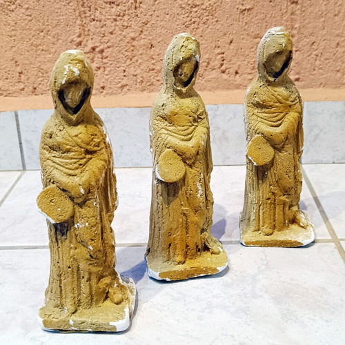 Tanagra Figurine Used Gypsum Replica 18cm