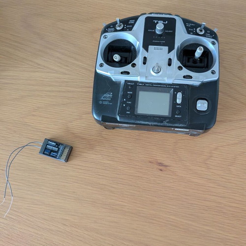 Futaba T6J remote control and R2006GS receiver used