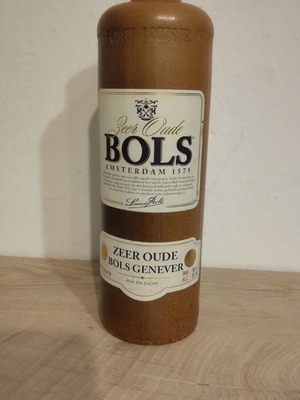 Bols Jin sealed ceramic collectible bottle