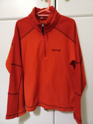 Marmot thin fleece used for 10-12 years old, red