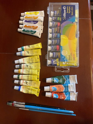 Tempera set 24 pcs with 3 brushes like new