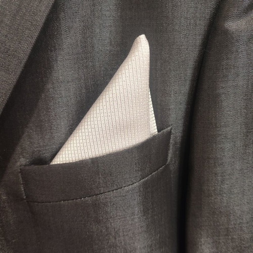 Guy Laroche men's wedding suit like new with two shirts and tie