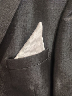 Guy Laroche men's wedding suit like new with two shirts and tie