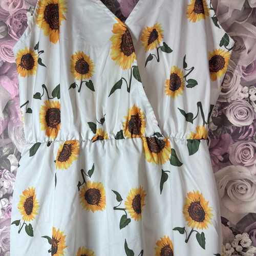 Shein floral dress with sunflowers, size M