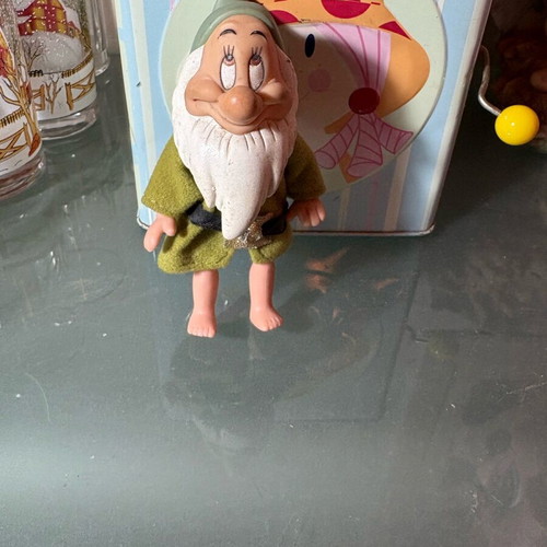 Dwarf figure like new in very good condition