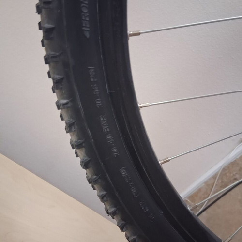 Kelly's Spider Mountain Bike 29 Inch used with disc brakes and pump