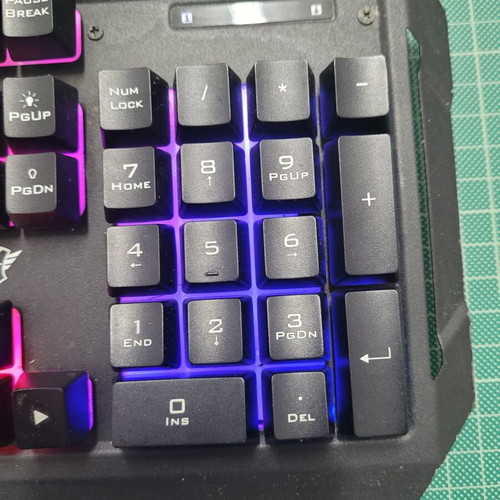 Trust GXT 856 Torac Gaming Keyboard RGB used