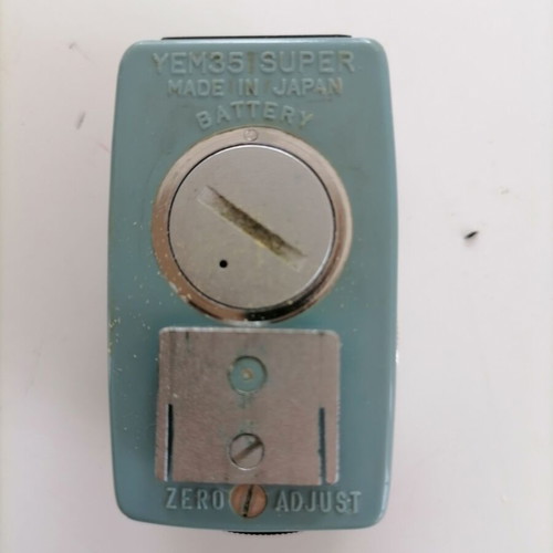 Yashica YEM35 Super light meter used with leather case