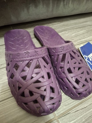 JYSK Sandal Gordes flip flops size 37 new purple