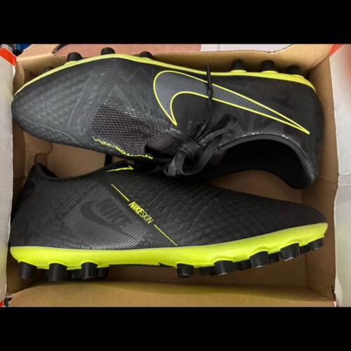 Nike Phantom Venom men's football boots, black, size 39