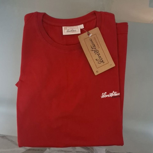 Levi's Signature T-shirt new, size large, red, 100% cotton