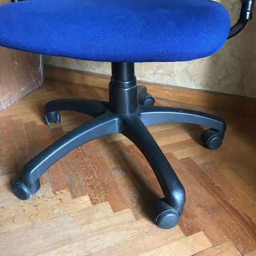 Dromeas office chair used with wheels without height adjustment