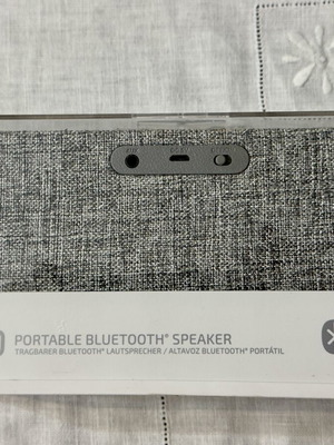Creative Nuno portable Bluetooth speaker like new