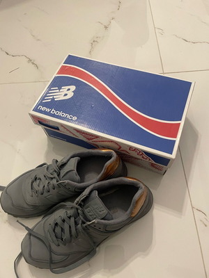 New Balance athletic shoes used, gray, size 40