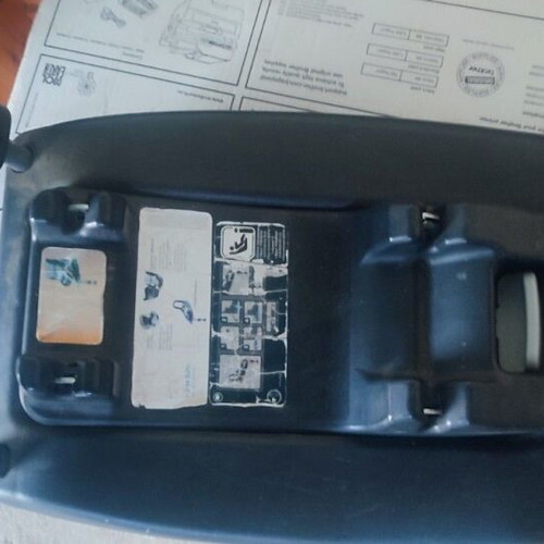 Joie i-Gemm and i-Anchor Advance car seats with i-Base Advance ISOFIX used set