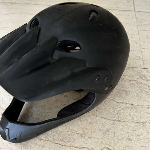 MTB helmet new, medium size, lightweight and comfortable