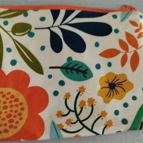 Apivita toiletry bag like new with waterproof lining