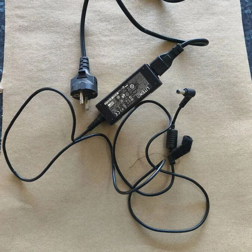 LiteOn PA-1300-04 power adapter used, 19V 1.58A