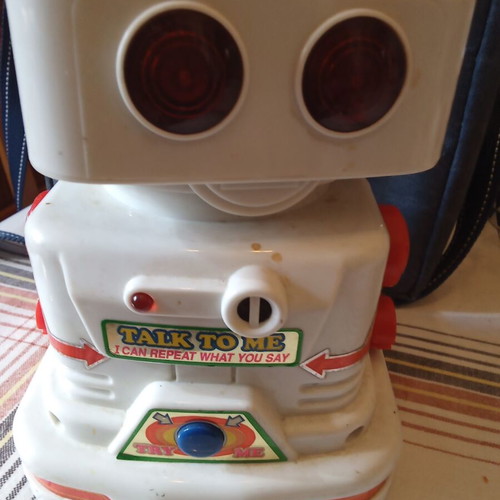Robot like new with recording and rotating features