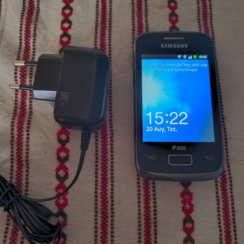 Samsung Galaxy Young Duos smartphone like new, dual SIM