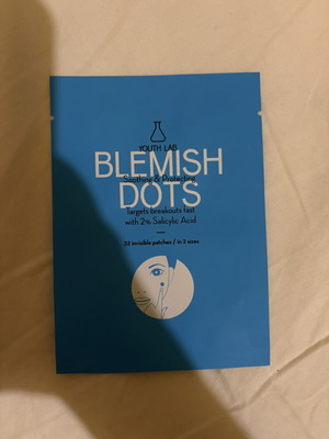 Youth Lab Blemish Dots 32 patches new