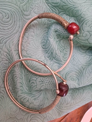 Σετ από 2 βραχιόλια ασημένια με μποντό πέτρα στο τελείωμα, καινούργιο