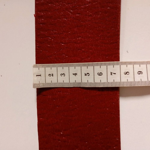 Sarah Lawrence leather belt like new, size 100, dark red