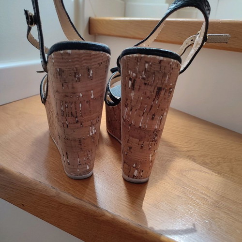 Women's platform sandals like new, cork wedge, snakeskin pattern size 37